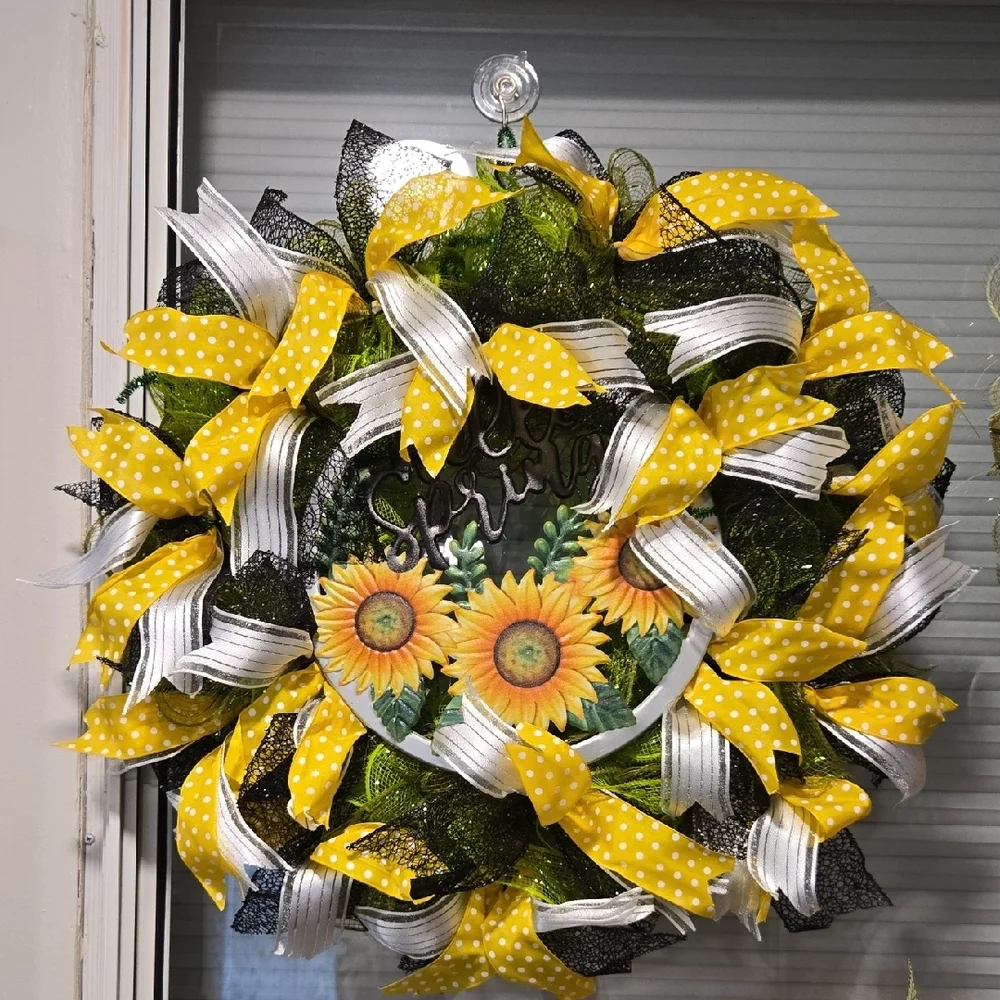 Sunflower Holiday Wreath with Yellow Polka Dot and Silver Ribbon